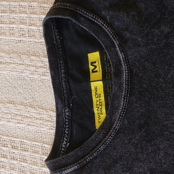 Twenty One Pilots (Bandito Tour) t-shirt - Picture 9 of 11